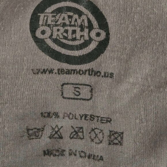 Men's Size Small Monster Dash Graphic V-Neck Short Sleeve Tee - Picture 6 of 7